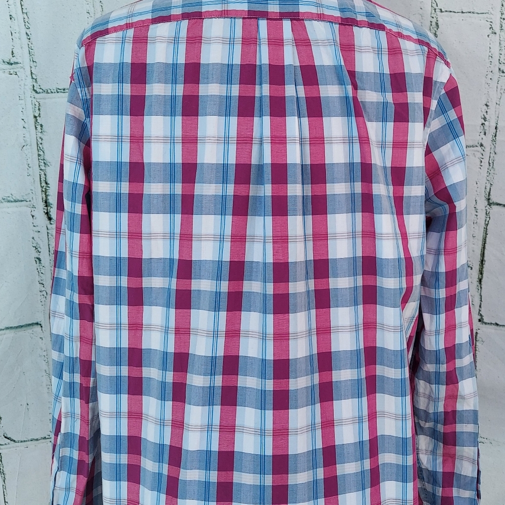 Vineyard Vines Button Up - image 4